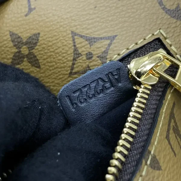 Louis Vuitton Pochette Metis Brown Canvas - Image 10