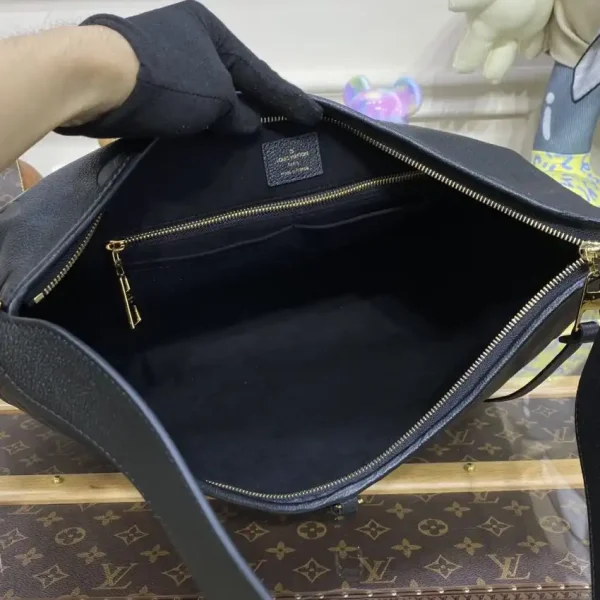 Louis Vuitton Carry All Black - Image 6