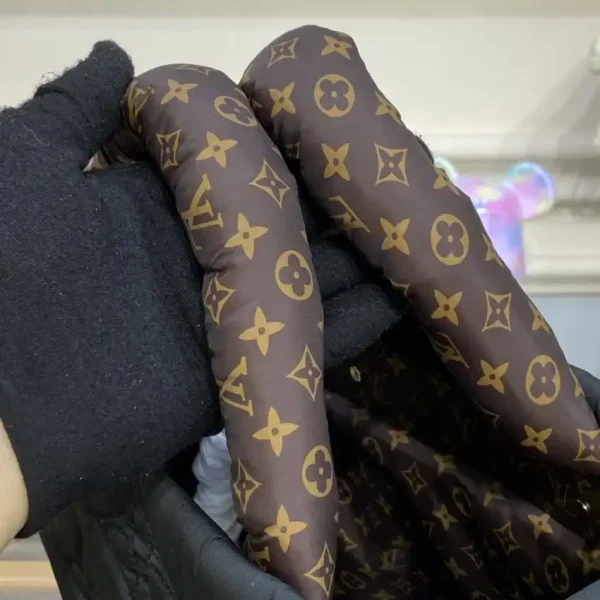 LV OnTheGo Black Soft - Image 3