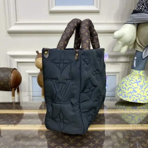 LV OnTheGo Black Soft - Image 5