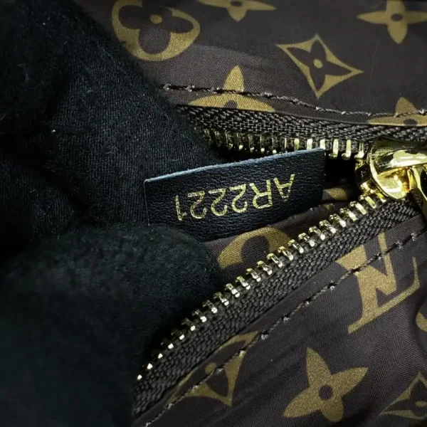 LV OnTheGo Black Soft - Image 6