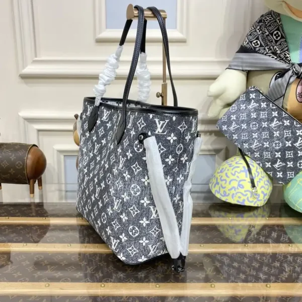 Louis Vuitton Neverfull MM Denim - Image 2