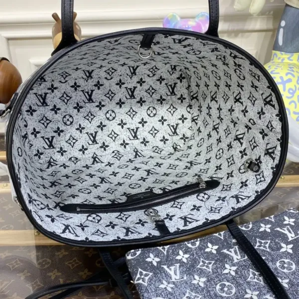 Louis Vuitton Neverfull MM Denim - Image 5