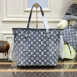 Louis Vuitton Neverfull MM Denim