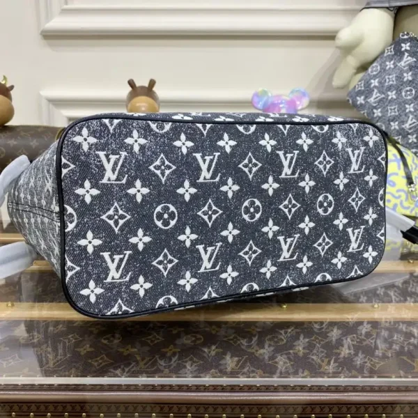 Louis Vuitton Neverfull MM Denim - Image 8