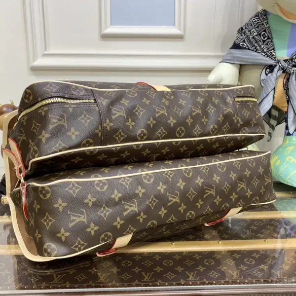 Louis Vuitton Hunting Bag - Image 2
