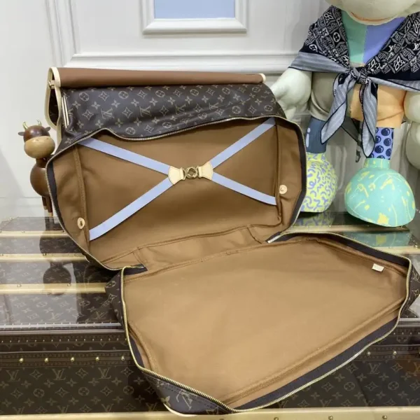 Louis Vuitton Hunting Bag - Image 7