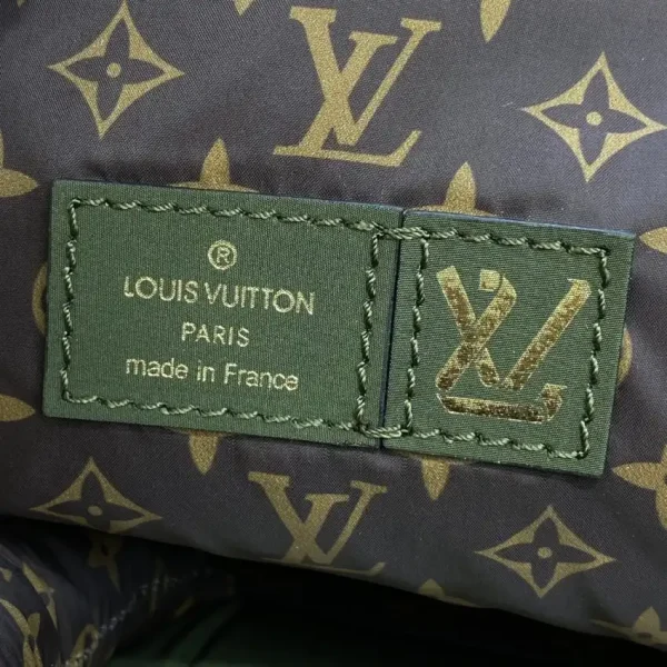 LV OnTheGo Green Soft - Image 5