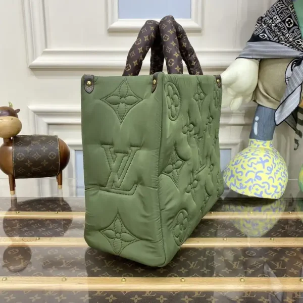 LV OnTheGo Green Soft - Image 7