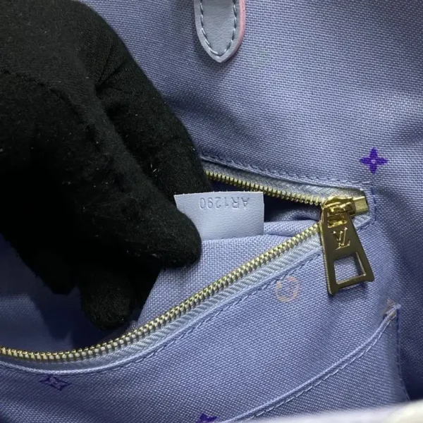 LV OnTheGo Large Purple - Image 9
