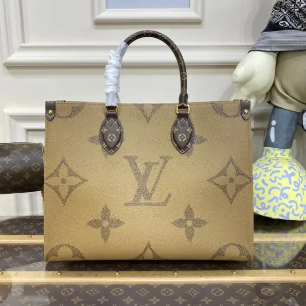Louis Vuitton OnTheGo Brown Canvas - Image 4