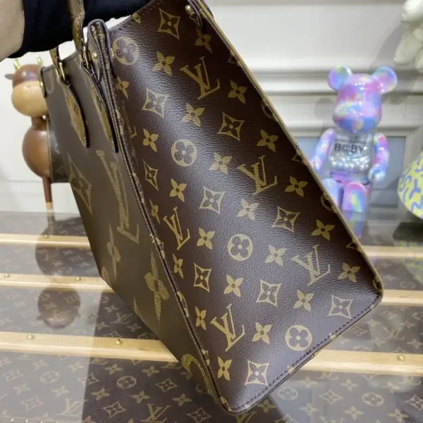 Louis Vuitton OnTheGo Brown Canvas - Image 6