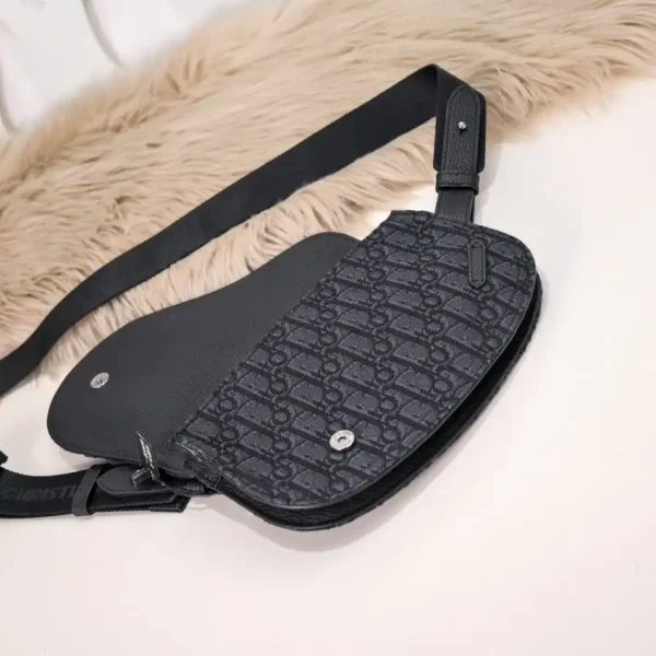 Dior  Messenger Black Oblique - Image 3