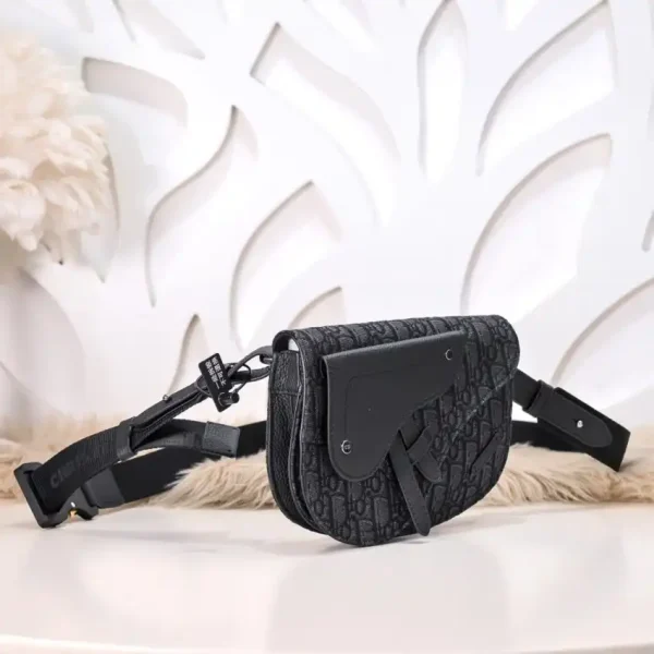 Dior  Messenger Black Oblique - Image 4