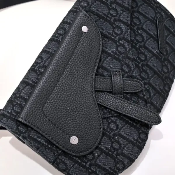 Dior  Messenger Black Oblique - Image 6