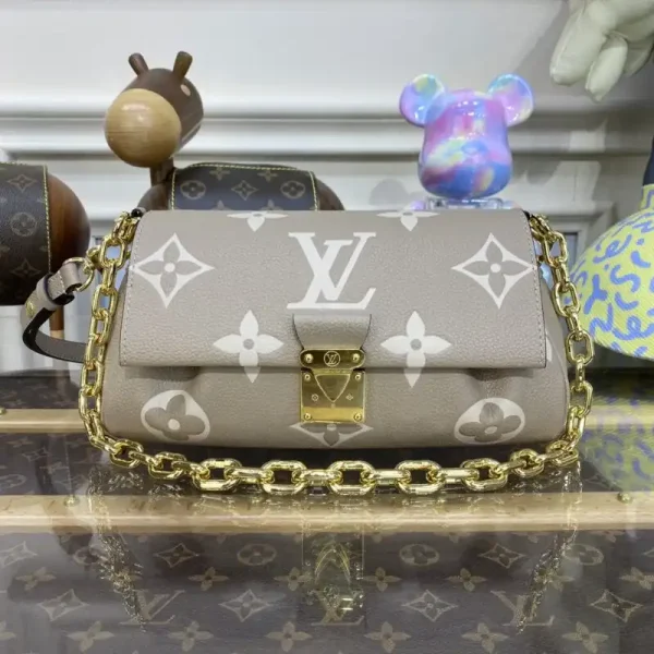 Louis Vuitton Favorite Beige