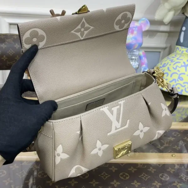 Louis Vuitton Favorite Beige - Image 5