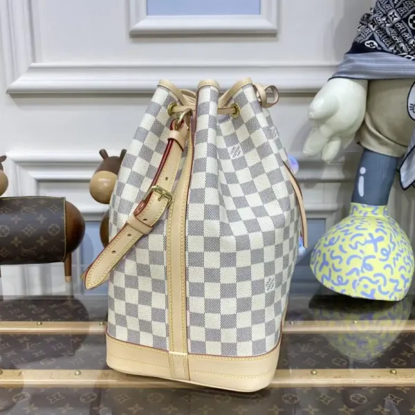Louis Vuitton Noe  Bucket White Grid MM - Image 6