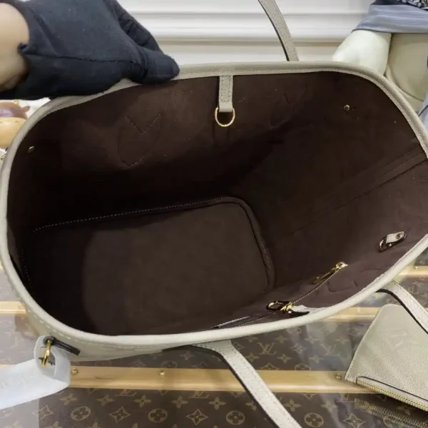 Louis Vuitton Neverfull MM  Beige - Image 6