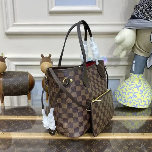 Louis Vuitton Neverfull MM  Grid Red Inside - Image 4