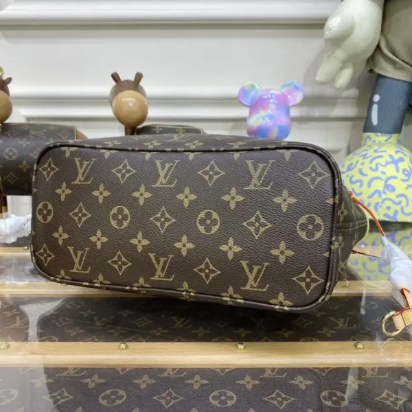Louis Vuitton Neverfull MM Brown Classic - Image 4