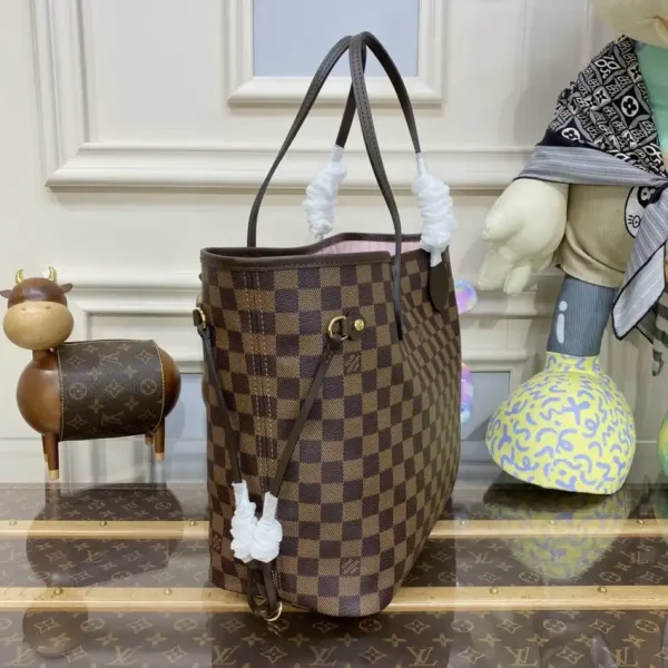 Louis Vuitton Neverfull MM  Grid Pink Inside - Image 2