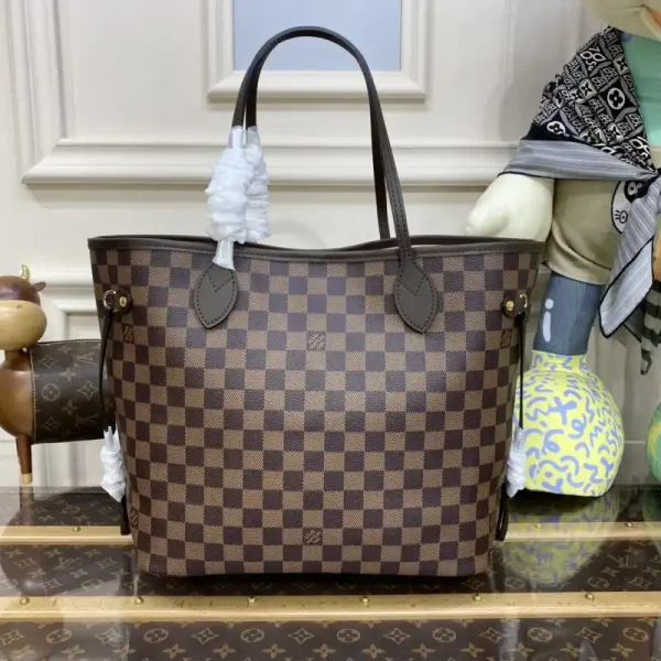 Louis Vuitton Neverfull MM  Grid Pink Inside