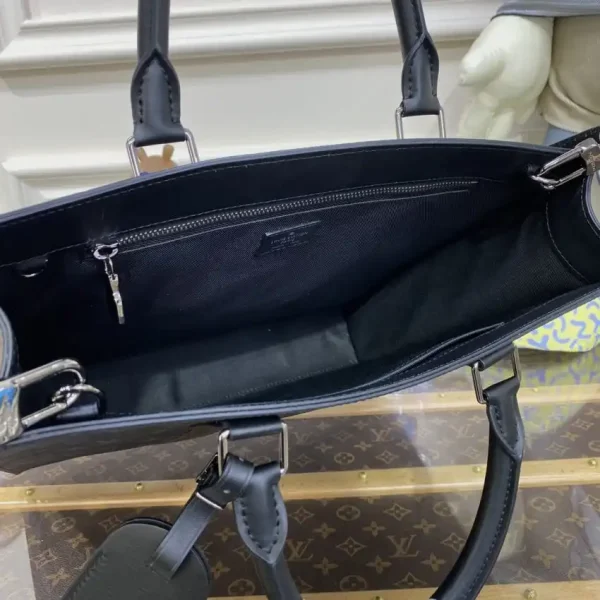 Louis Vuitton Sac Plat M Black - Image 8