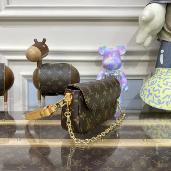 Louis Vuitton Wallet on Chain Ivy Brown - Image 5
