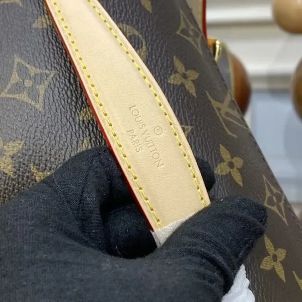 Louis Vuitton Bumbag Waist Brown Canvas - Image 4