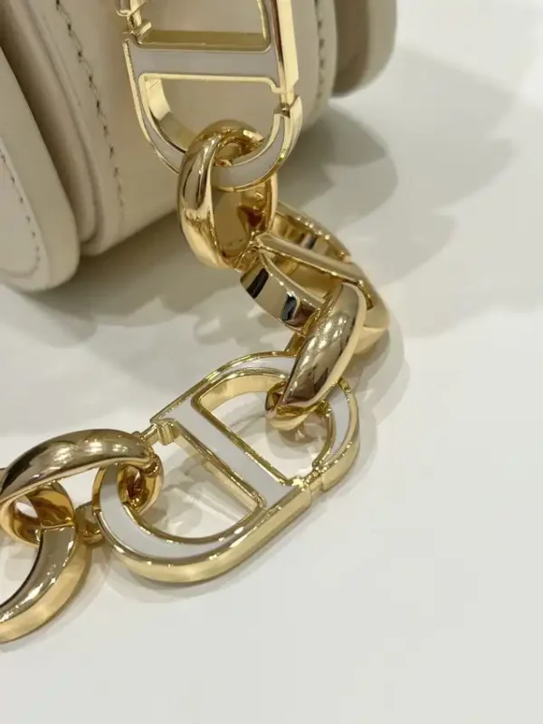Dior 30 Montaigne Avenue Bag White - Image 9