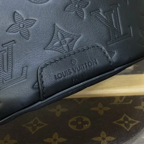 Louis Vuitton Bumbag Discovery Full Black - Image 5