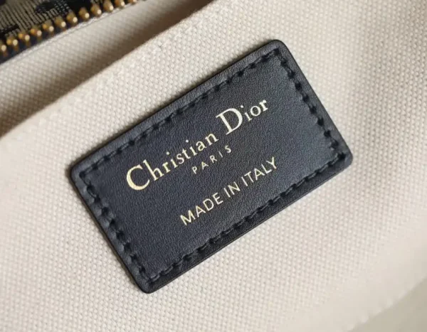 Dior Lounge Bag - Image 3