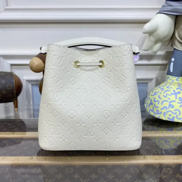 Louis Vuitton Noe  Bucket White MM - Image 3