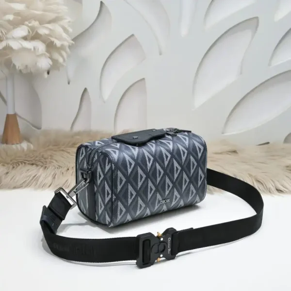 Dior Lingot 22 Diamond Blue - Image 2