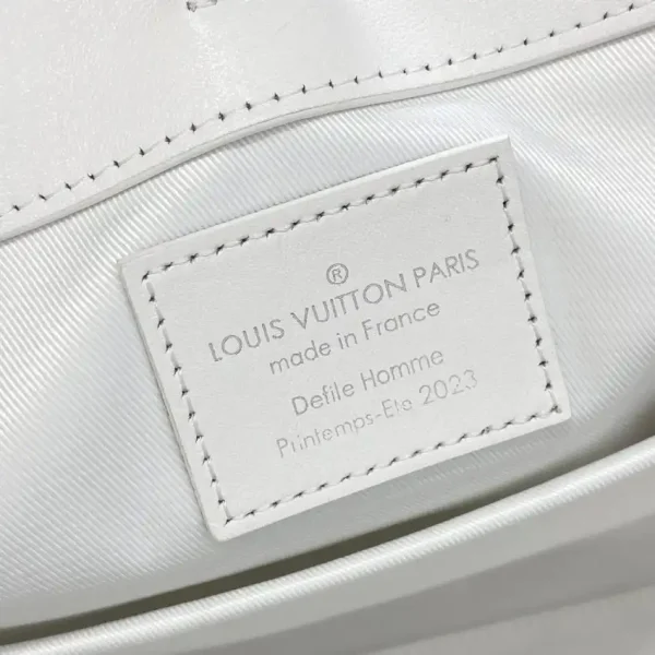 Louis Vuitton Sac Plat 24H White - Image 4