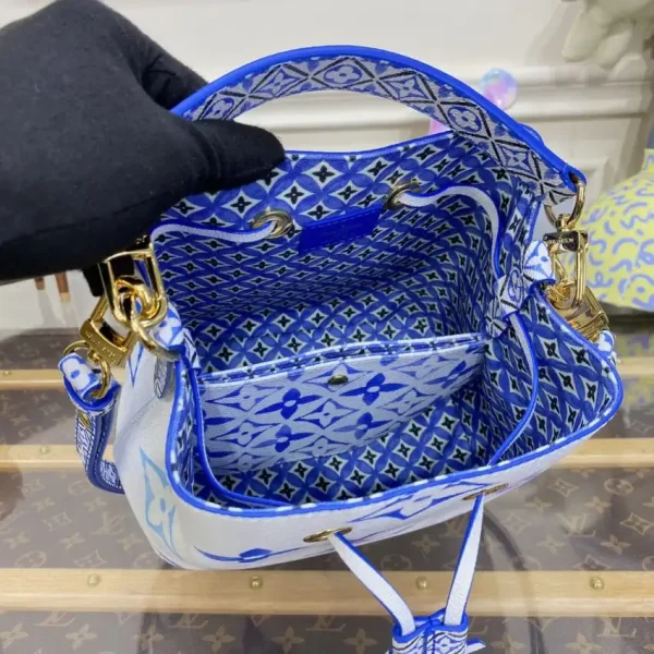 Louis Vuitton NeoNoe BB White-Blue - Image 8