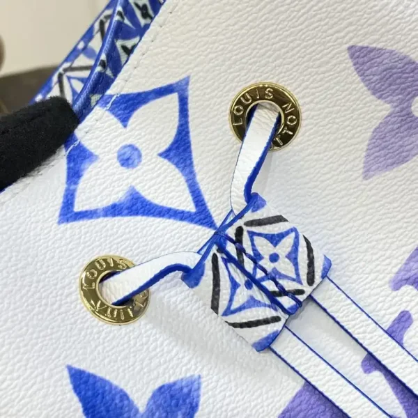 Louis Vuitton NeoNoe BB White-Blue - Image 9