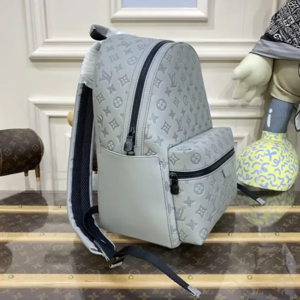Louis Vuitton Discovery Backpack White - Image 7