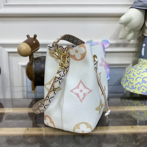 Louis Vuitton NeoNoe BB White Apricot - Image 2
