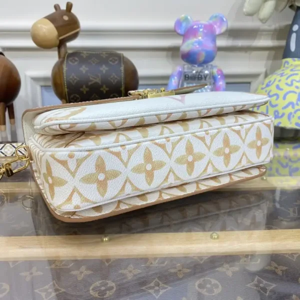 Louis Vuitton Pochette Metis Apricot - Image 5