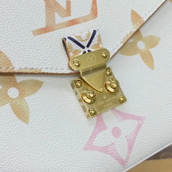 Louis Vuitton Pochette Metis Apricot - Image 3