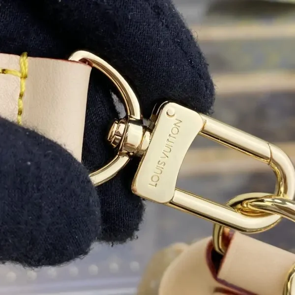 Louis Vuitton Loop Golden Canvas - Image 3