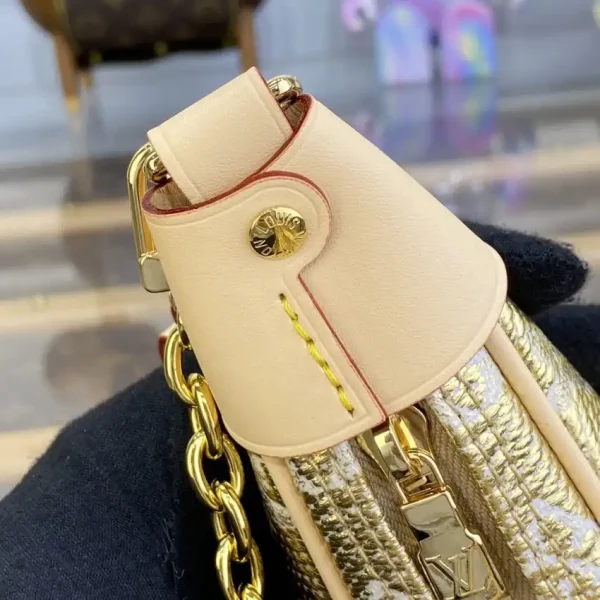 Louis Vuitton Loop Golden Canvas - Image 6