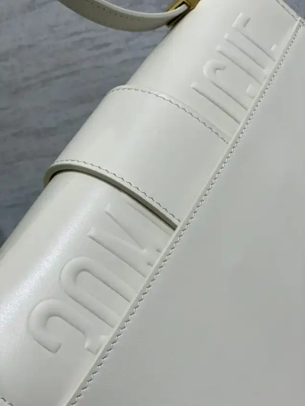Dior 30 Montaigne  White - Image 7