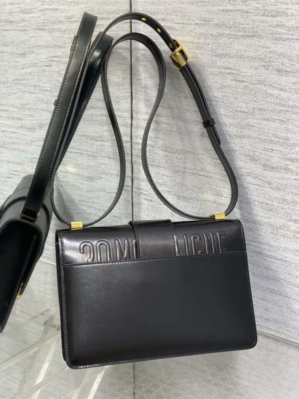 Dior 30 Montaigne Back - Image 10