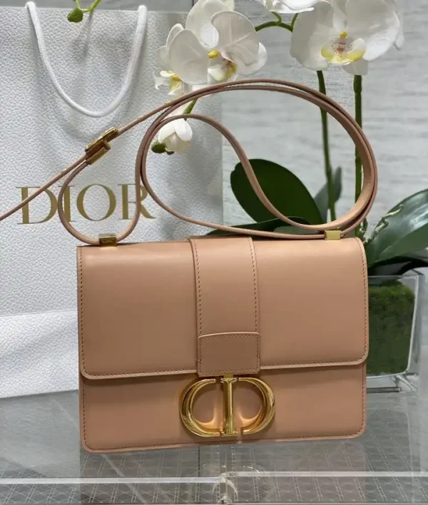 Dior 30 Montaigne Apricot