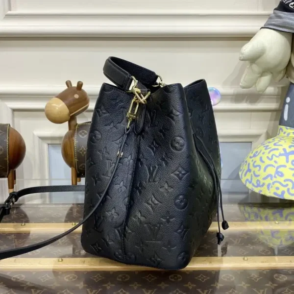 Louis Vuitton Noe  Bucket Black MM - Image 6
