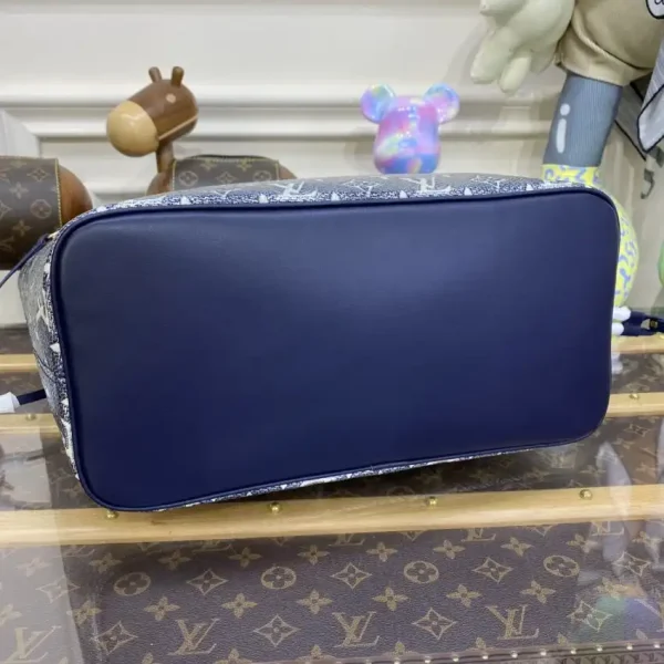 Louis Vuitton Neverfull MM Denim Blue - Image 9