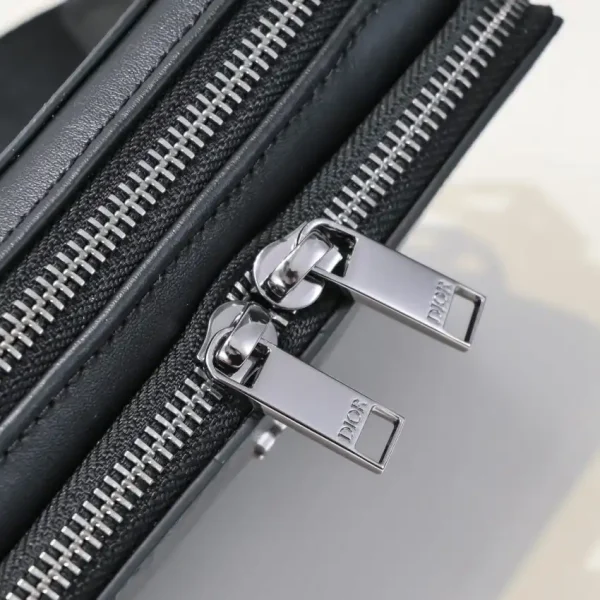 Dior Zipped Pouch  Diamond Black - Image 3